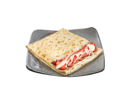 Блин с клубникой и сгущенным молоком